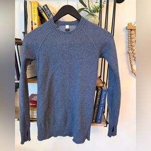 Lululemon Athletica Still Lotus Crew Neck Womens Sweater Size Small. Reversible